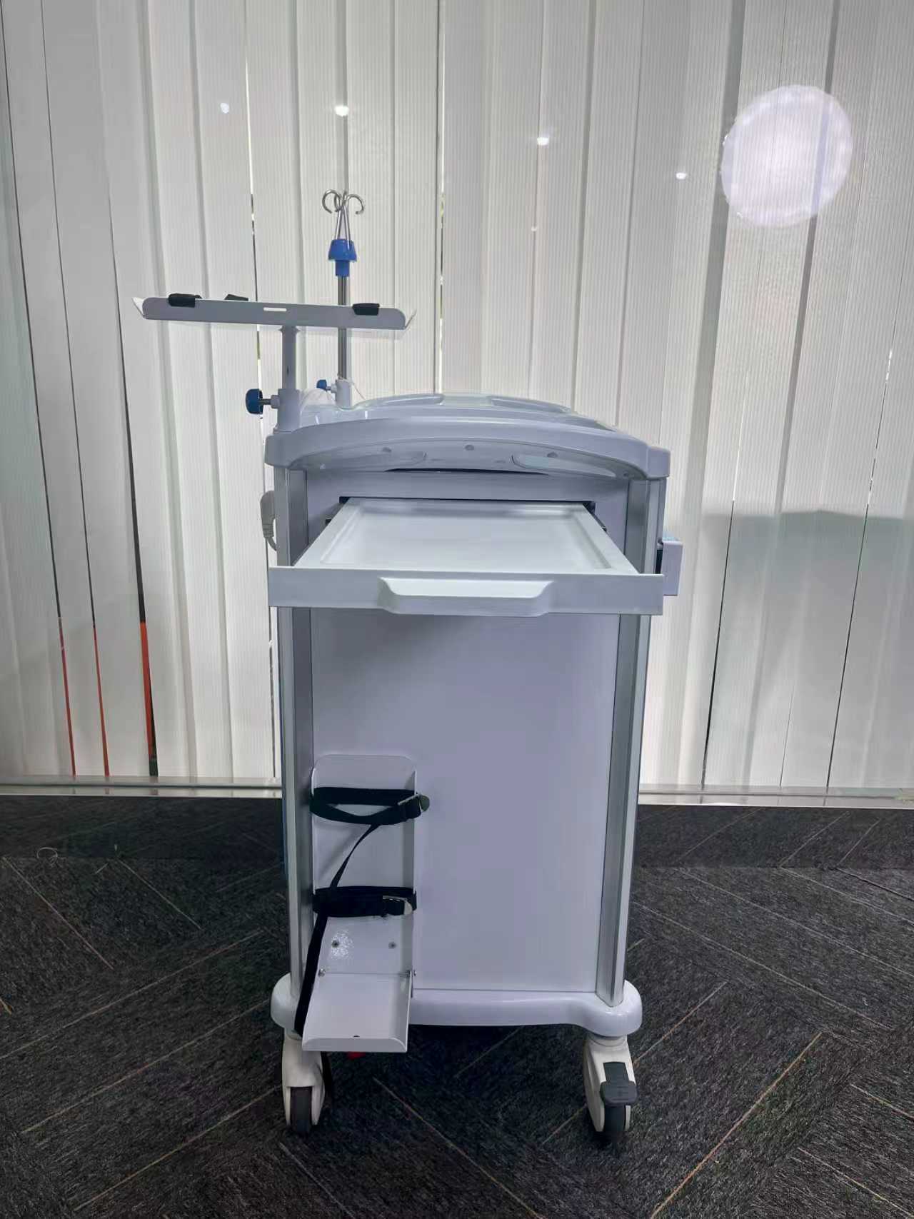 Emergency Blue cart with hold hander - Image 2