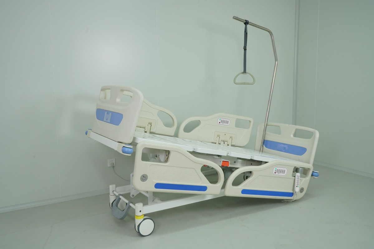 Fully Electric Hospital Bed Height Adjustable - Image 3