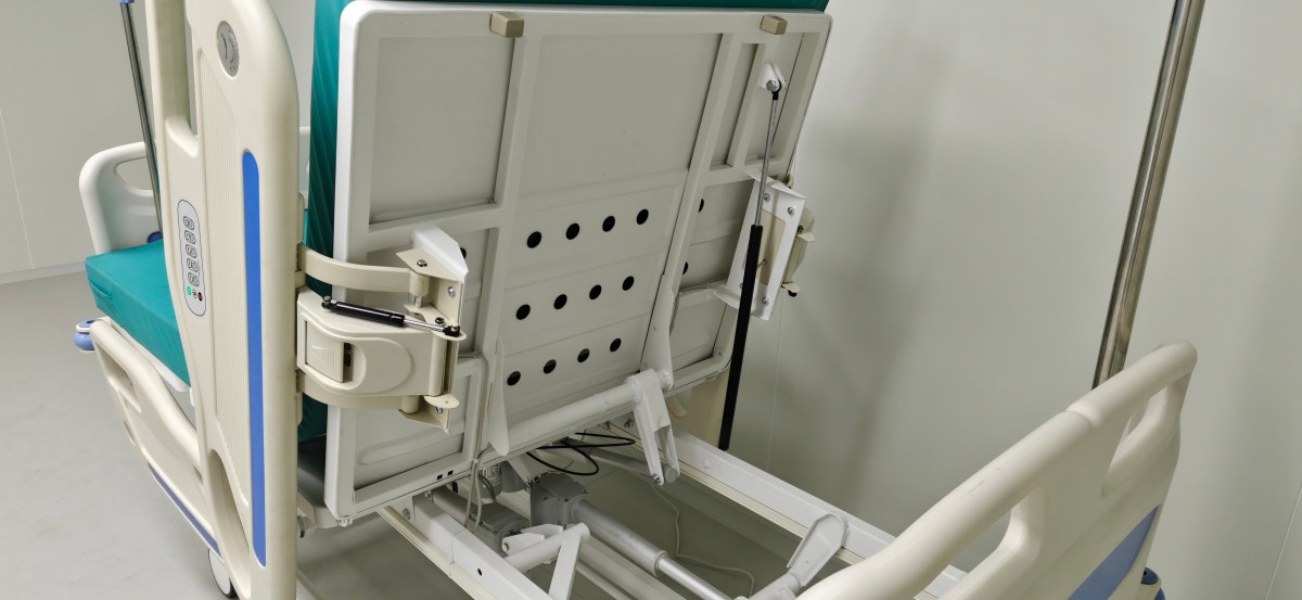 Fully Electric Hospital Bed Height Adjustable - Image 4
