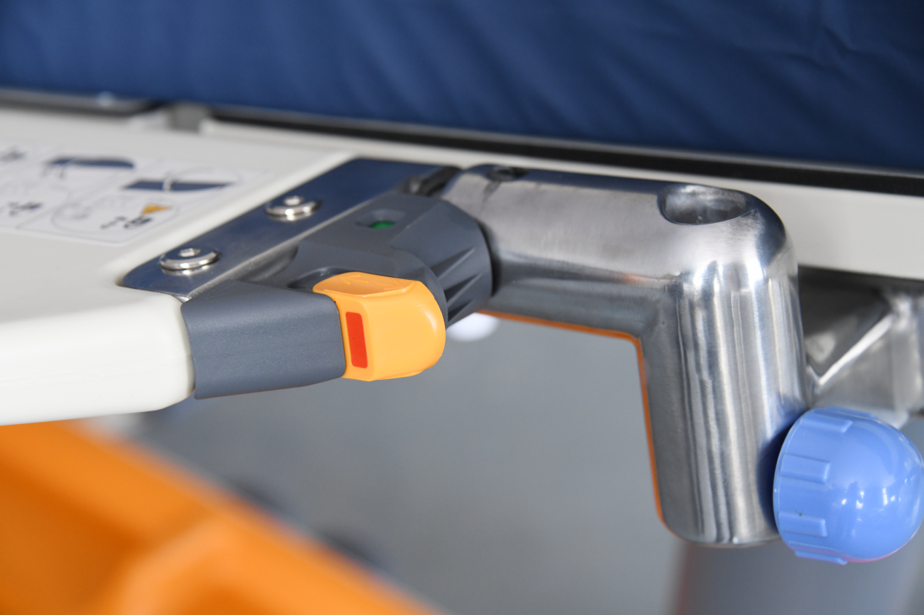 Hydraulic Patient Transportation Stretcher - Image 5